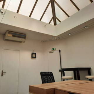 Bureau privé 18 m² 5 postes Coworking Rue Poliveau Paris 75005 - photo 2